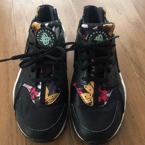 Nike ALOHA huaraches- LIKE NEW